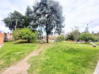 Casa de 5 alcobas en venta en Portales Del Norte, Bogotá, 300 m² · foto 3 de 20