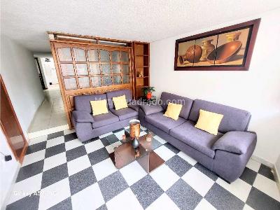 Casa de 5 alcobas en venta en Portales Del Norte, Bogotá, 300 m² · foto 4 de 20
