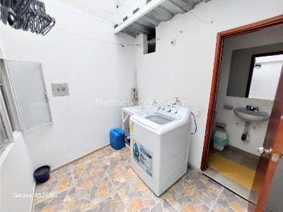 Casa de 5 alcobas en venta en Portales Del Norte, Bogotá, 300 m² · foto 7 de 20
