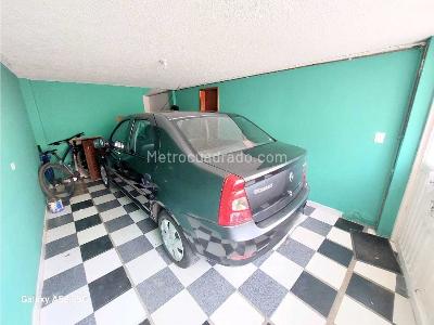 Casa de 5 alcobas en venta en Portales Del Norte, Bogotá, 300 m² · foto 11 de 20
