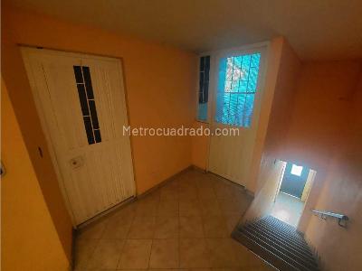 Casa de 4 alcobas en venta en Villa El Dorado, Bogotá, 190 m² · foto 4 de 20