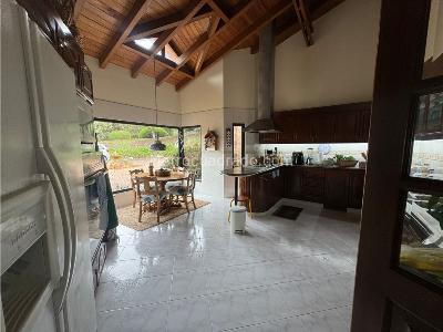 Casa de 3 alcobas en venta en Vereda Yerbabuena, Chía, 425 m² · foto 2 de 20