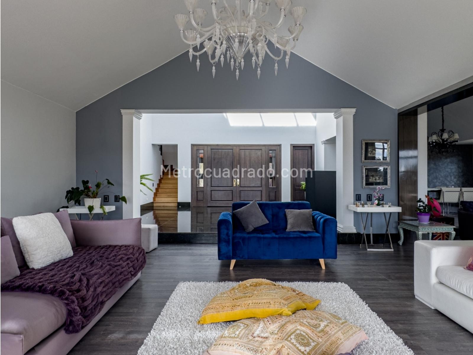 Casa de 3 habitaciones en venta en Bella Suiza, Bogotá — imagen 1 de 20