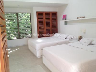 Casa de 5 alcobas en venta en Club Puerto Peñalisa, Girardot, 336 m² · foto 17 de 20