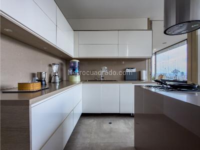 Apartamento de 3 alcobas en venta en La Cabrera, Bogotá, 258 m² · foto 15 de 20