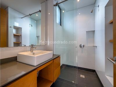 Apartamento de 2 alcobas en venta en Chico, Bogotá, 77 m² · foto 19 de 20