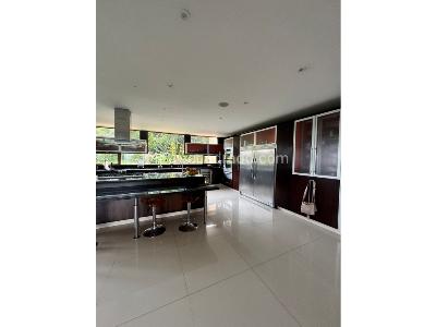 Casa de 5 alcobas en venta en Vereda Fusca, Chía, 1269 m² · foto 5 de 20