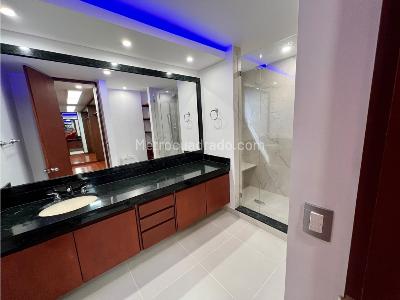 Apartamento de 3 alcobas en venta en Cerros De Los Lagartos, Bogotá, 120 m² · foto 11 de 20