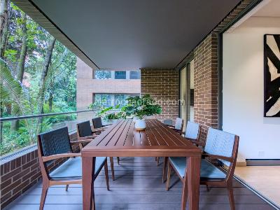 Apartamento de 3 alcobas en venta en La Cabrera, Bogotá, 330 m² · foto 11 de 20