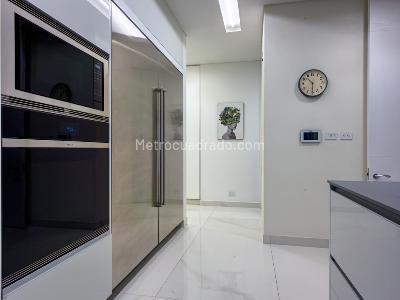 Apartamento de 3 alcobas en venta en La Cabrera, Bogotá, 330 m² · foto 19 de 20