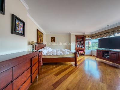 Apartamento de 4 alcobas en venta en Santa Barbara Alta, Bogotá, 420 m² · foto 14 de 20