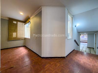 Apartamento de 3 alcobas en venta en Santa Barbara, Bogotá, 138 m² · foto 11 de 20