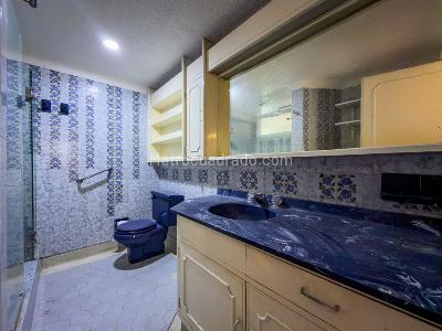 Apartamento de 3 alcobas en venta en Santa Barbara, Bogotá, 138 m² · foto 13 de 20