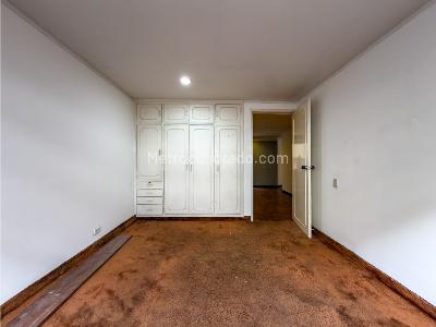 Apartamento de 3 alcobas en venta en Santa Barbara, Bogotá, 138 m² · foto 16 de 20