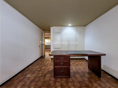 Apartamento de 3 alcobas en venta en Santa Barbara, Bogotá, 138 m² · foto 17 de 20