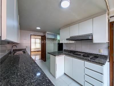 Apartamento en venta en El Refugio, Bogotá · foto 13 de 20