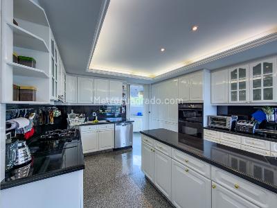Apartamento de 3 alcobas en venta en Santa Barbara, Bogotá, 438 m² · foto 10 de 20