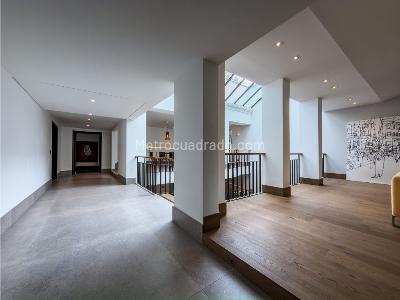 Casa de 3 alcobas en venta en Santa Ana, Bogotá, 577 m² · foto 2 de 20