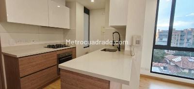 Apartaestudio en venta en Rincon Del Chico, Bogotá, 43 m² · foto 2 de 19