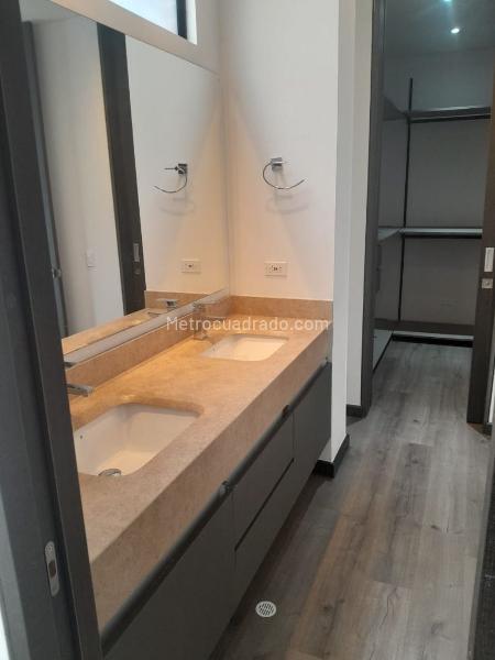 Piso – Bogotá D.C. - Más