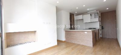 Apartaestudio en venta en Rincon Del Chico, Bogotá, 39 m² · foto 2 de 17