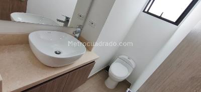Apartaestudio en venta en Rincon Del Chico, Bogotá, 39 m² · foto 8 de 17