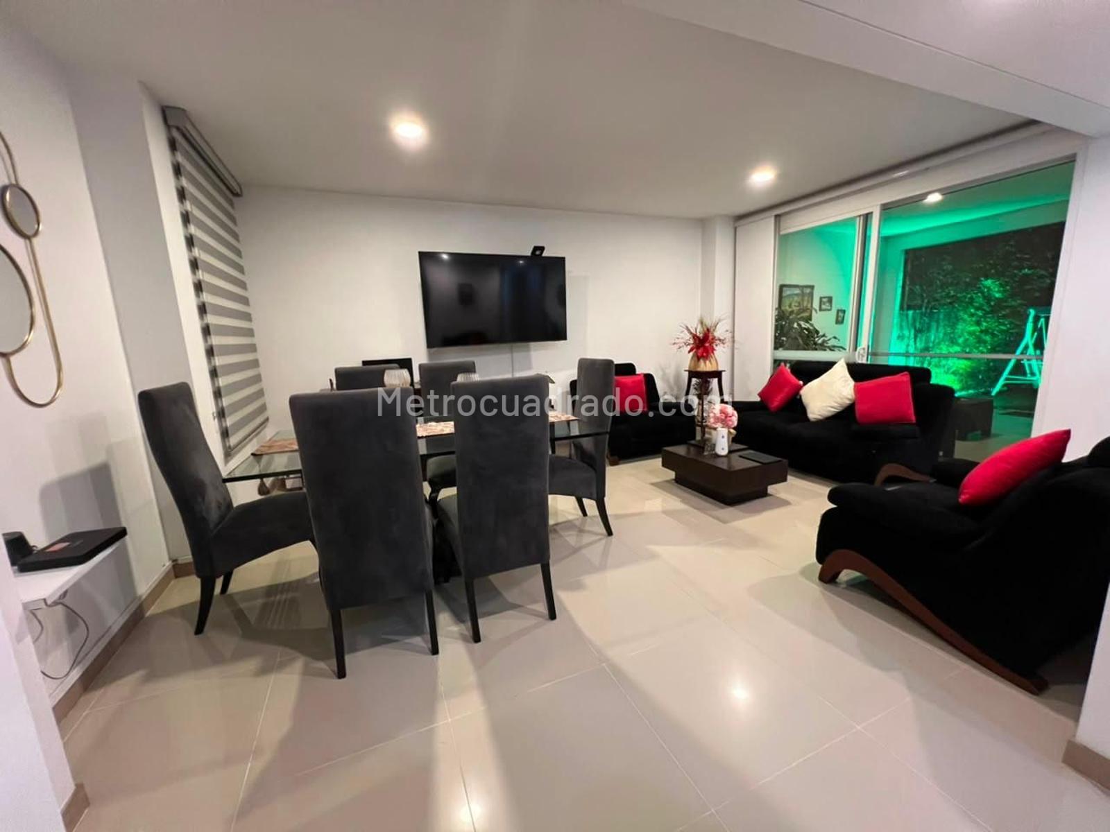 Casa de 4 habitaciones en venta en La Hacienda el Castillo, Cali — imagen 1 de 20