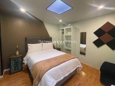 Casa de 5 alcobas en venta en El Recuerdo, Bogotá, 423 m² · foto 3 de 5