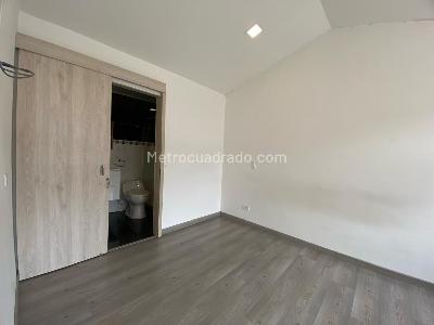 Apartamento de 5 alcobas en venta en Cedritos Capri, Bogotá, 120 m² · foto 9 de 15