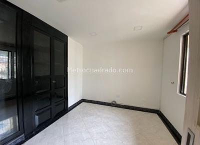 Apartamento de 5 alcobas en venta en Cedritos Capri, Bogotá, 120 m² · foto 4 de 15