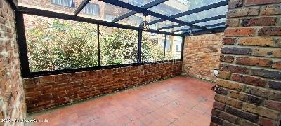 Apartamento de 1 alcoba en venta en Las Delicias Del Carmen, Bogotá, 40 m² · foto 3 de 19