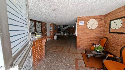 Apartamento en venta en Santa Teresa, Bogotá · foto 17 de 19