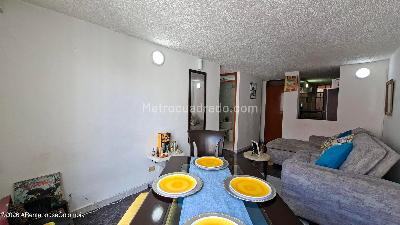 Apartamento en venta en Santa Teresa, Bogotá · foto 3 de 19