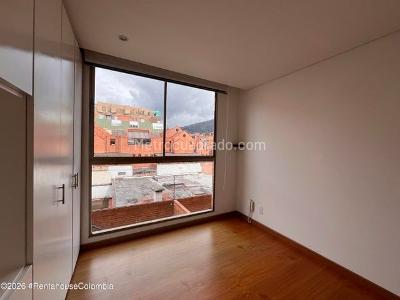 Apartamento de 1 alcoba en venta en Santa Bibiana Oriental, Bogotá, 37 m² · foto 13 de 19