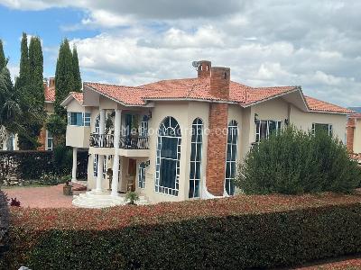 Casa de 5 alcobas en venta en Br Pinar Del Campo, Cajicá, 455 m² · foto 2 de 19