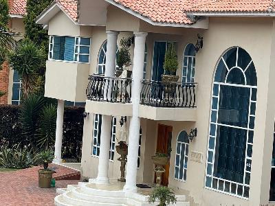 Casa de 5 alcobas en venta en Br Pinar Del Campo, Cajicá, 455 m² · foto 3 de 19