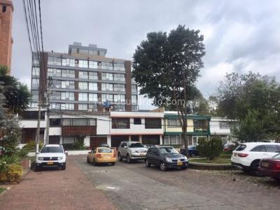 Casa de 4 alcobas en venta en Pasadena Alta, Bogotá, 245 m² · foto 3 de 15