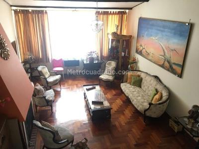Casa de 4 alcobas en venta en Pasadena Alta, Bogotá, 245 m² · foto 4 de 15