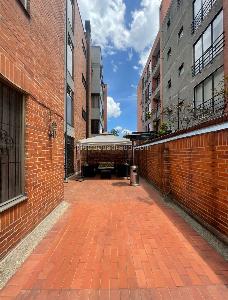 Apartamento de 3 alcobas en venta en San Patricio Santa Barbara, Bogotá, 243 m² · foto 4 de 19