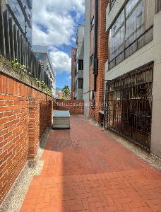 Apartamento de 3 alcobas en venta en San Patricio Santa Barbara, Bogotá, 243 m² · foto 5 de 19