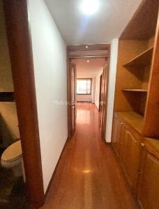 Apartamento de 3 alcobas en venta en Chico San Patricio, Bogotá, 174 m² · foto 10 de 20
