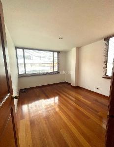 Apartamento de 3 alcobas en venta en Chico San Patricio, Bogotá, 174 m² · foto 13 de 20