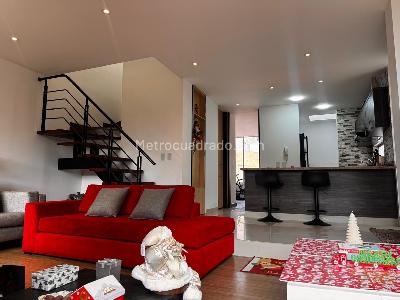 Casa de 3 alcobas en venta en Codominio Vennto, Chía, 220 m² · foto 8 de 19
