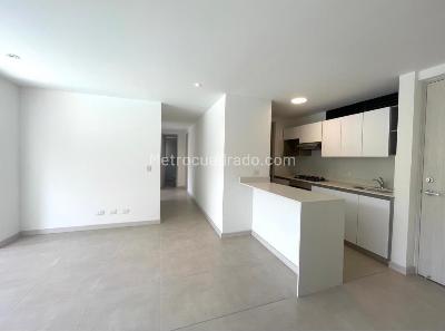 Apartamento de 3 alcobas en arriendo en Castropol, Medellín, 82 m² · foto 2 de 20
