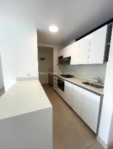 Apartamento de 3 alcobas en arriendo en Castropol, Medellín, 82 m² · foto 3 de 20