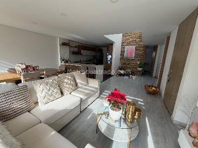 Casa de 4 alcobas en venta en Astoria, Chía, 198 m² · foto 5 de 12