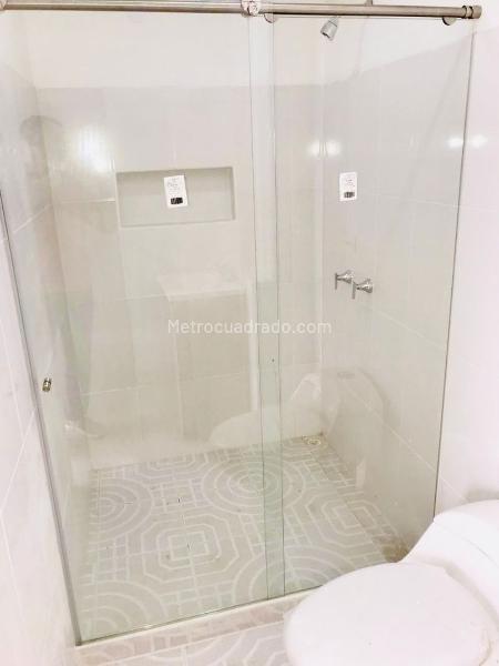 Piso – Ibagué, La Pola, Comuna 1 - Centro - Más