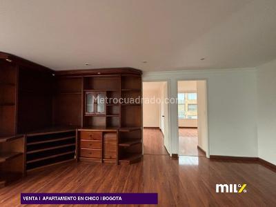 Apartamento de 3 alcobas en venta en Chico, Bogotá, 215 m² · foto 4 de 14