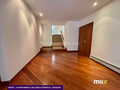 Apartamento de 3 alcobas en venta en Chico Oriental, Bogotá, 253 m² · foto 13 de 20