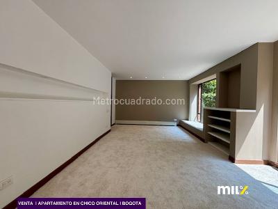 Apartamento de 3 alcobas en venta en Chico Oriental, Bogotá, 253 m² · foto 15 de 20